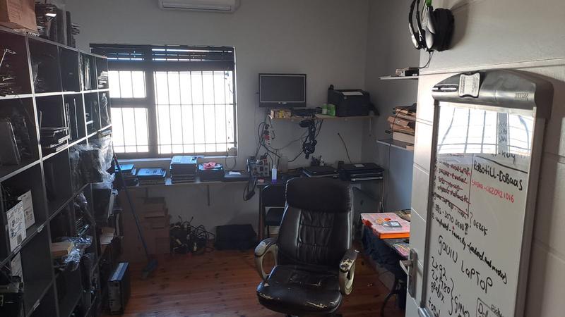 To Let commercial Property for Rent in Cotswold Eastern Cape